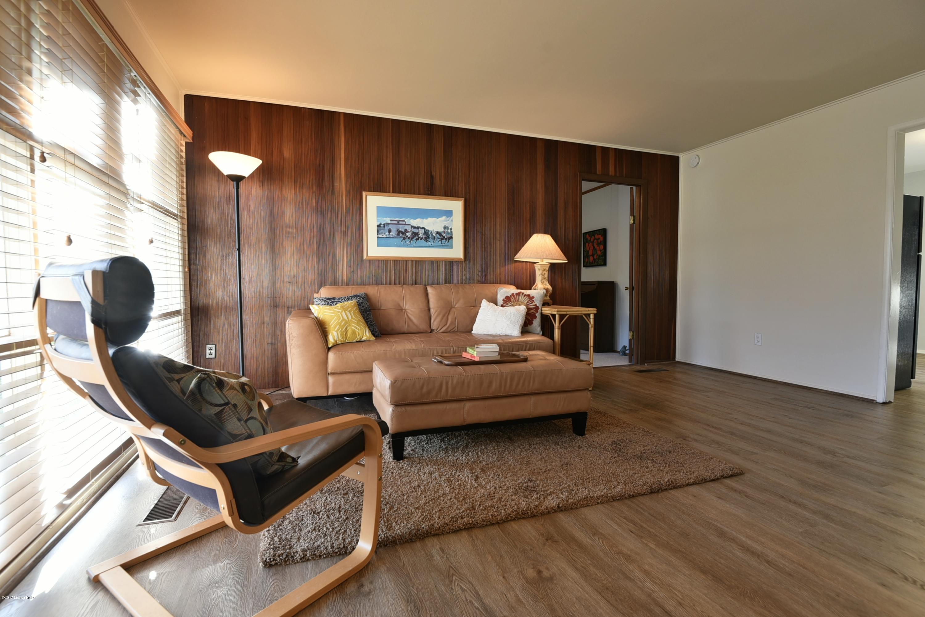 2646 Alanmede Road Louisville, KY 40205 - Photo 6 of 24 DSC_7305
