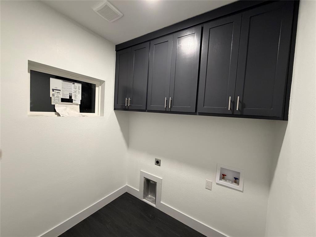 2091 Goodwyn Road Italy, TX 76651 - Photo 11 of 25