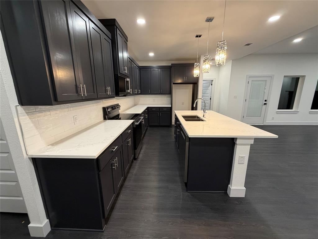 2091 Goodwyn Road Italy, TX 76651 - Photo 12 of 25