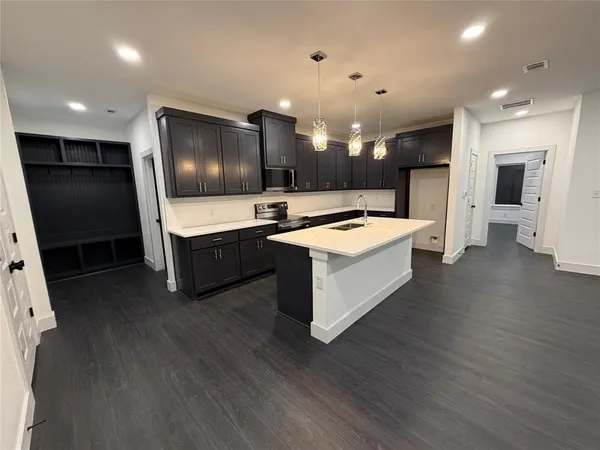 $495,000 | 2091 Goodwyn Road, Italy, TX 76651