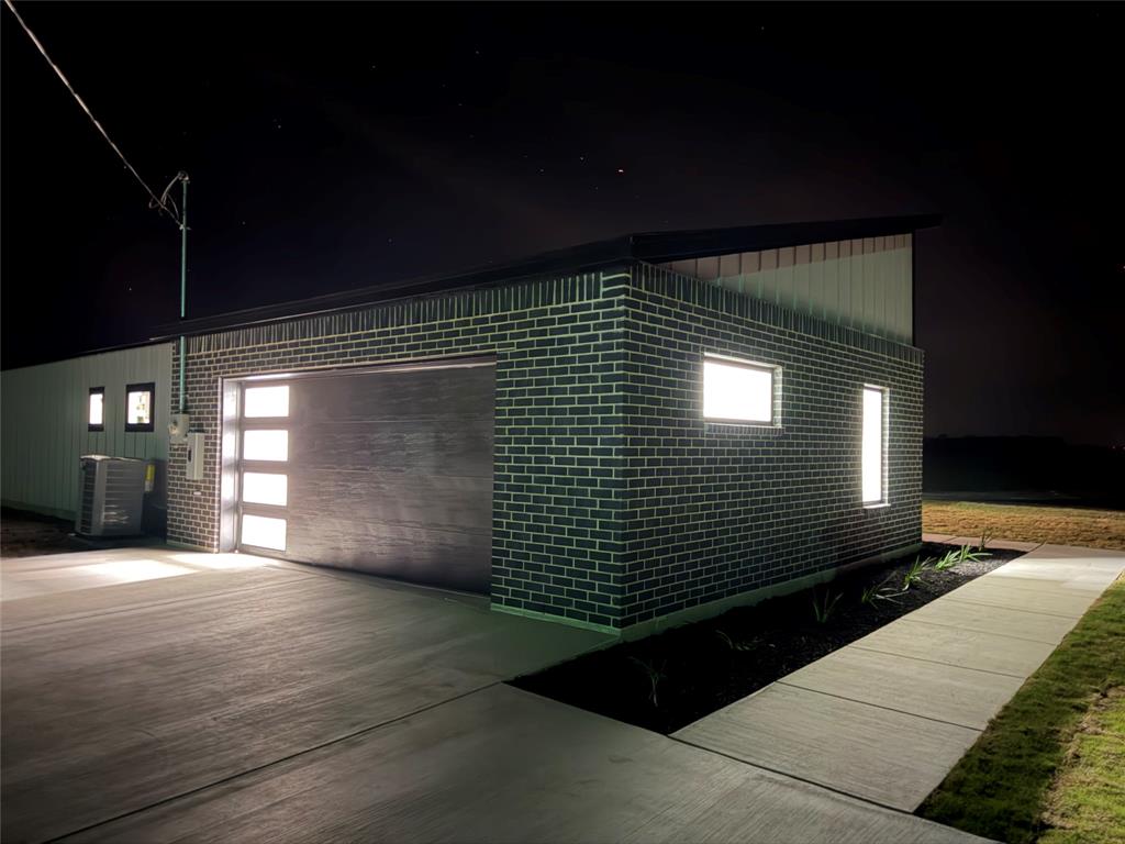 2091 Goodwyn Road Italy, TX 76651 - Photo 4 of 25