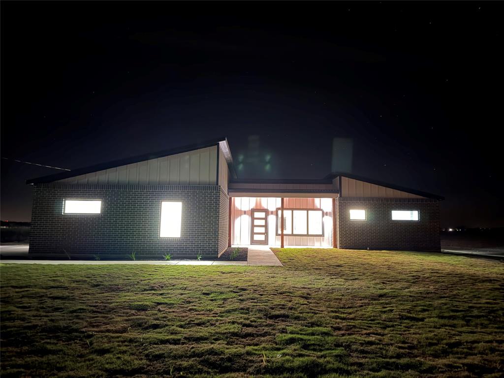 2091 Goodwyn Road Italy, TX 76651 - Photo 5 of 25