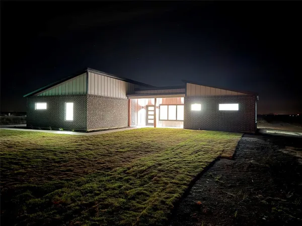 $495,000 | 2091 Goodwyn Road, Italy, TX 76651