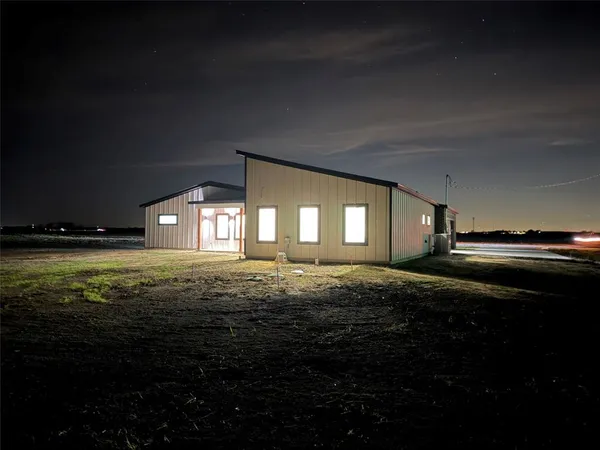 $495,000 | 2091 Goodwyn Road, Italy, TX 76651