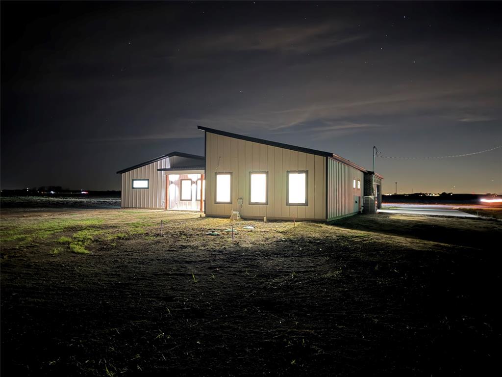 2091 Goodwyn Road Italy, TX 76651 - Photo 9 of 25