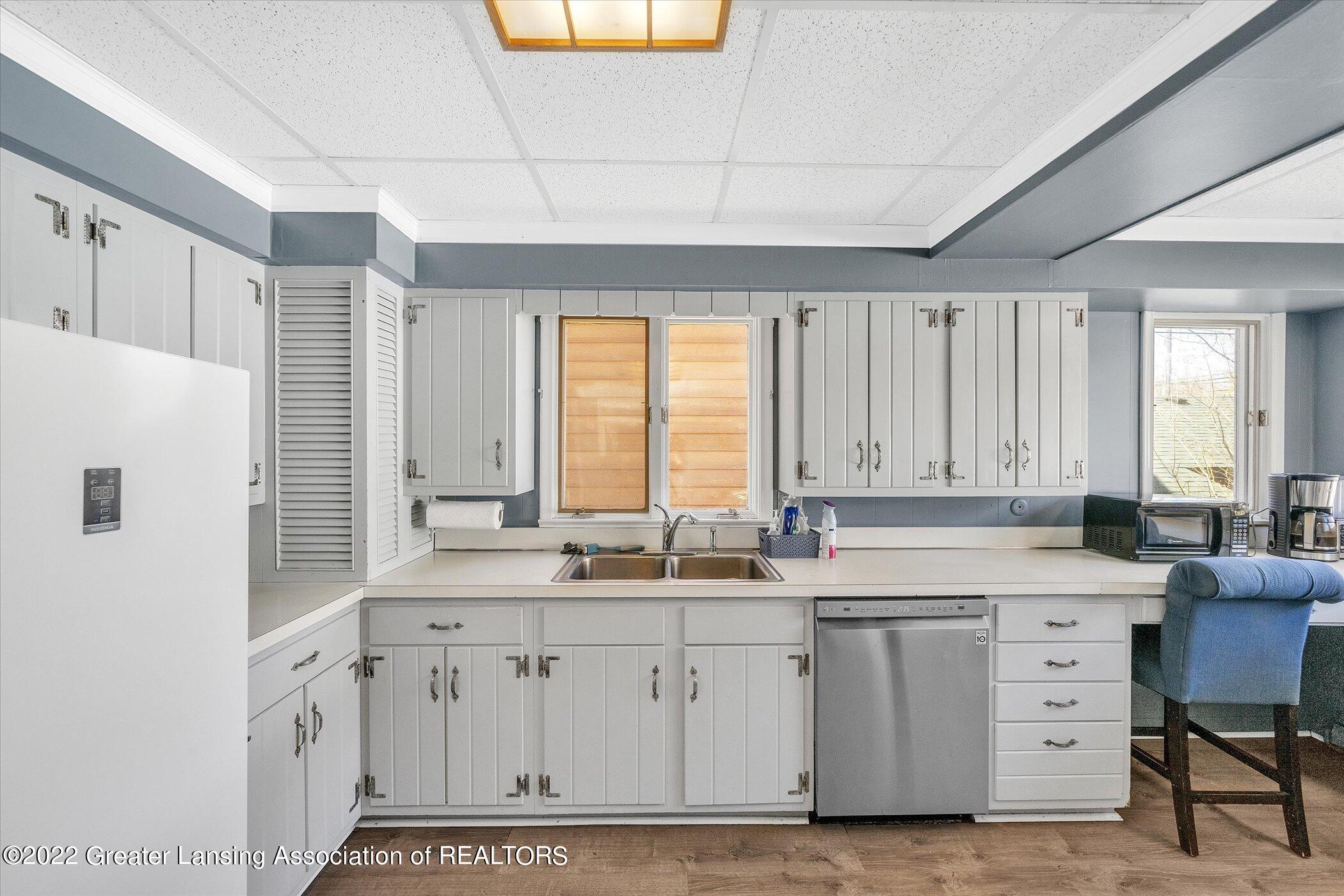 6387 East Reynolds Road Haslett, MI 48840 - Photo 14 of 47 14-6387-E-Reynolds-Rd-WindowStill-Real-E