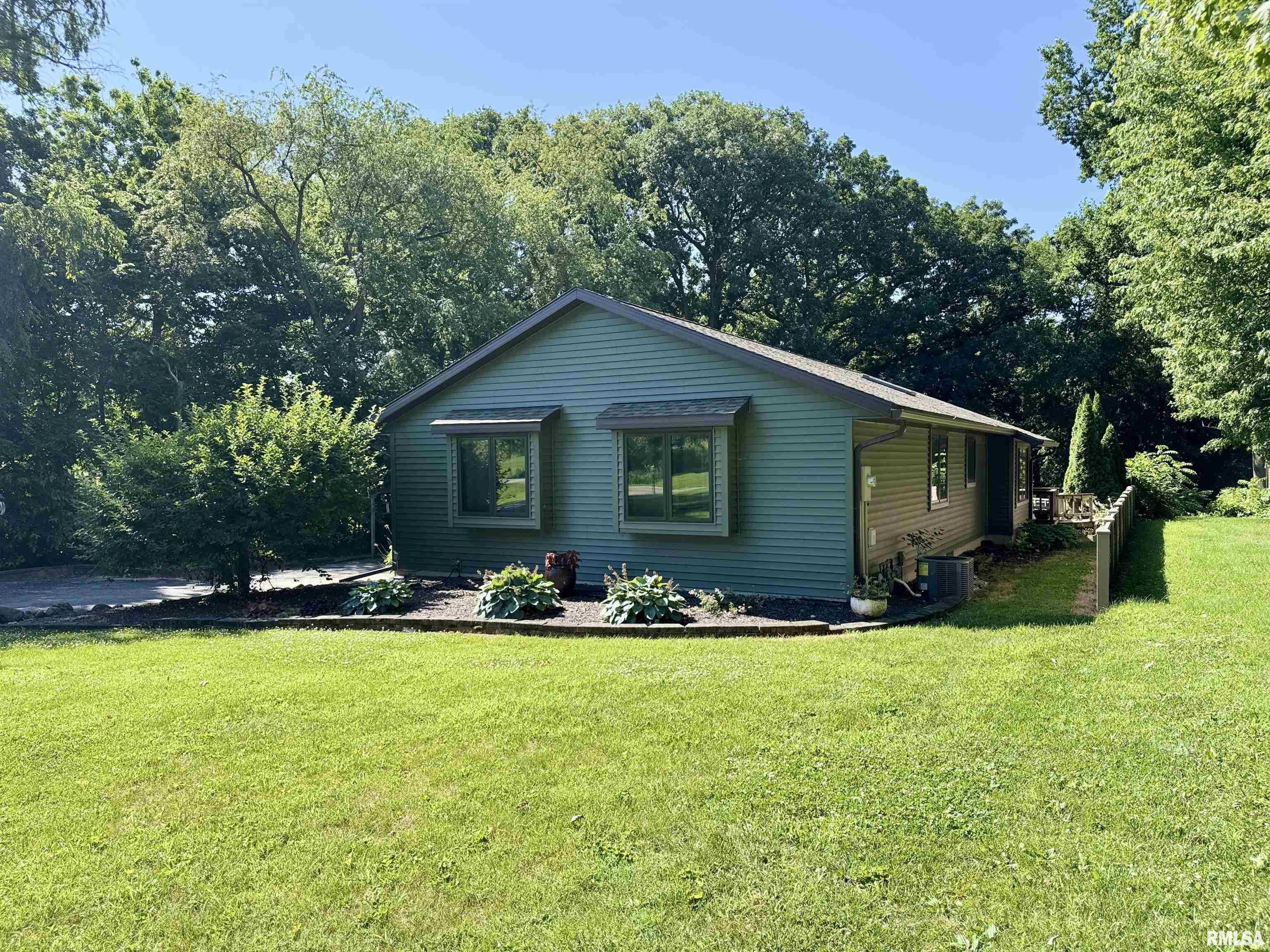 120 Lakeview Road East Galesburg, IL 61430 - Photo 2 of 53