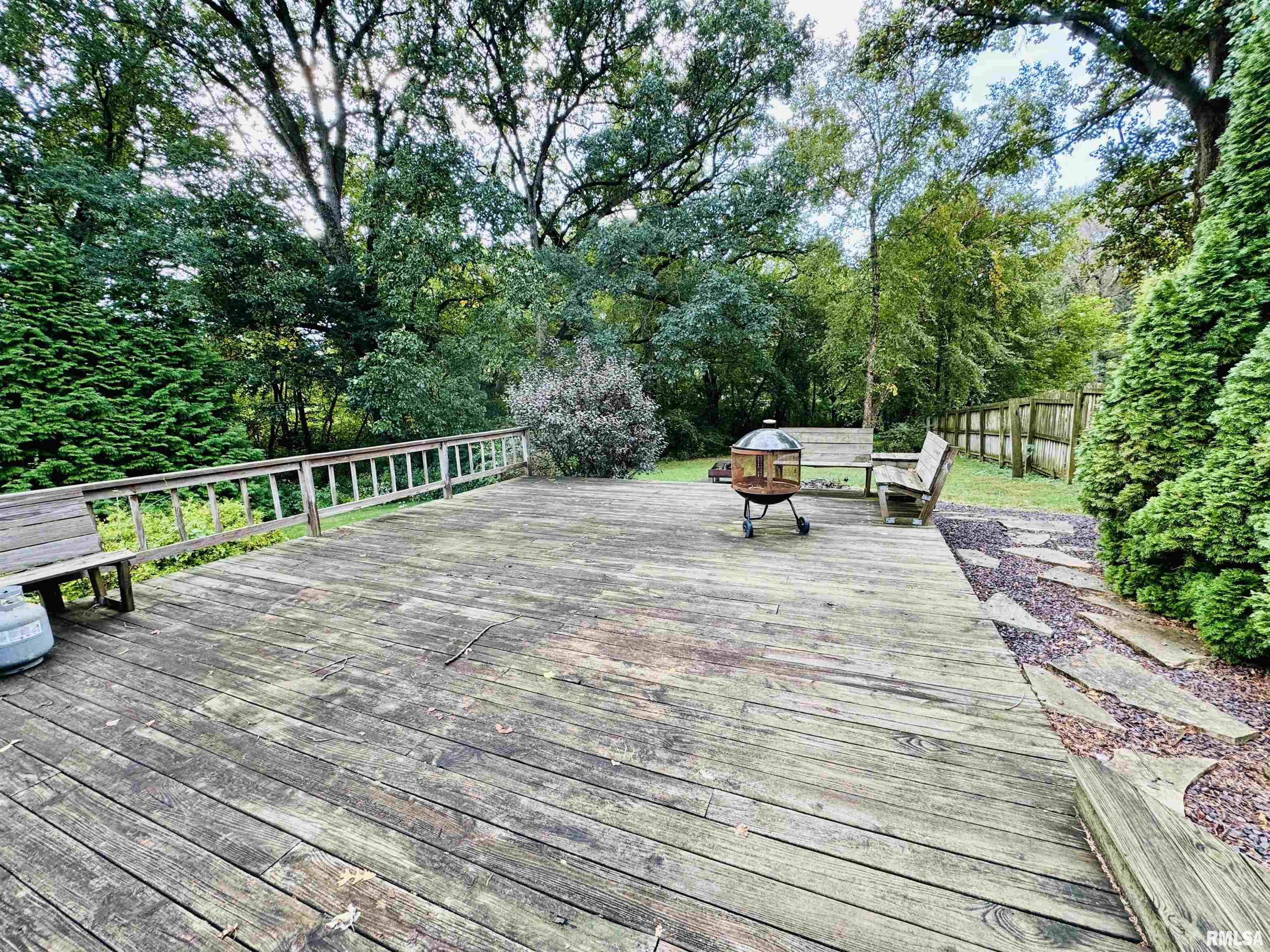 120 Lakeview Road East Galesburg, IL 61430 - Photo 8 of 53