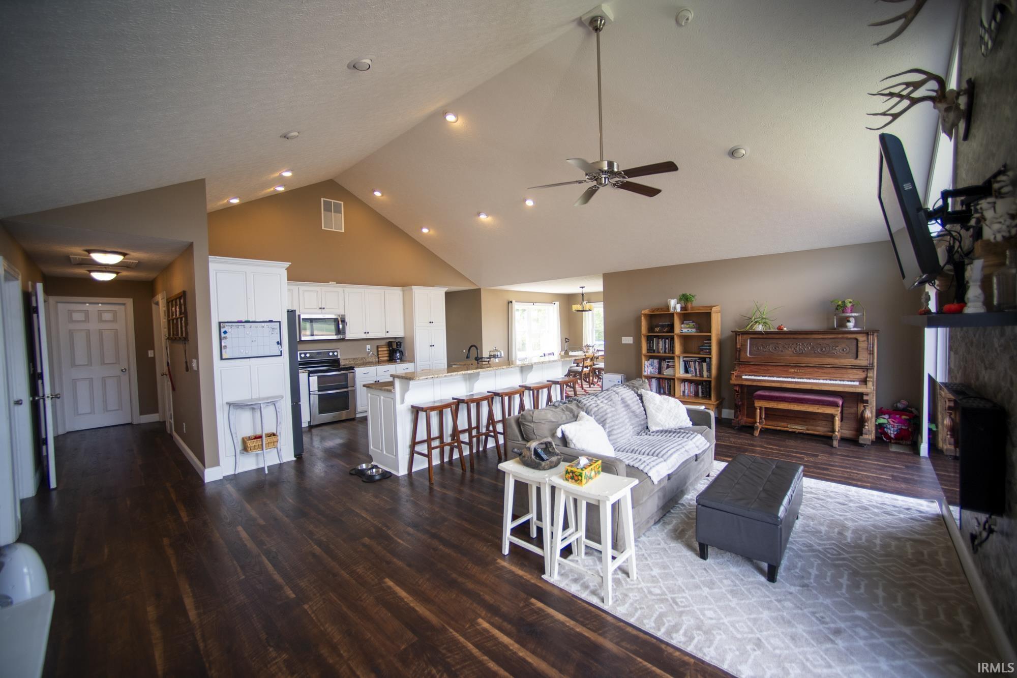 6010 Main Street Road Vincennes, IN 47591 - Photo 5 of 31