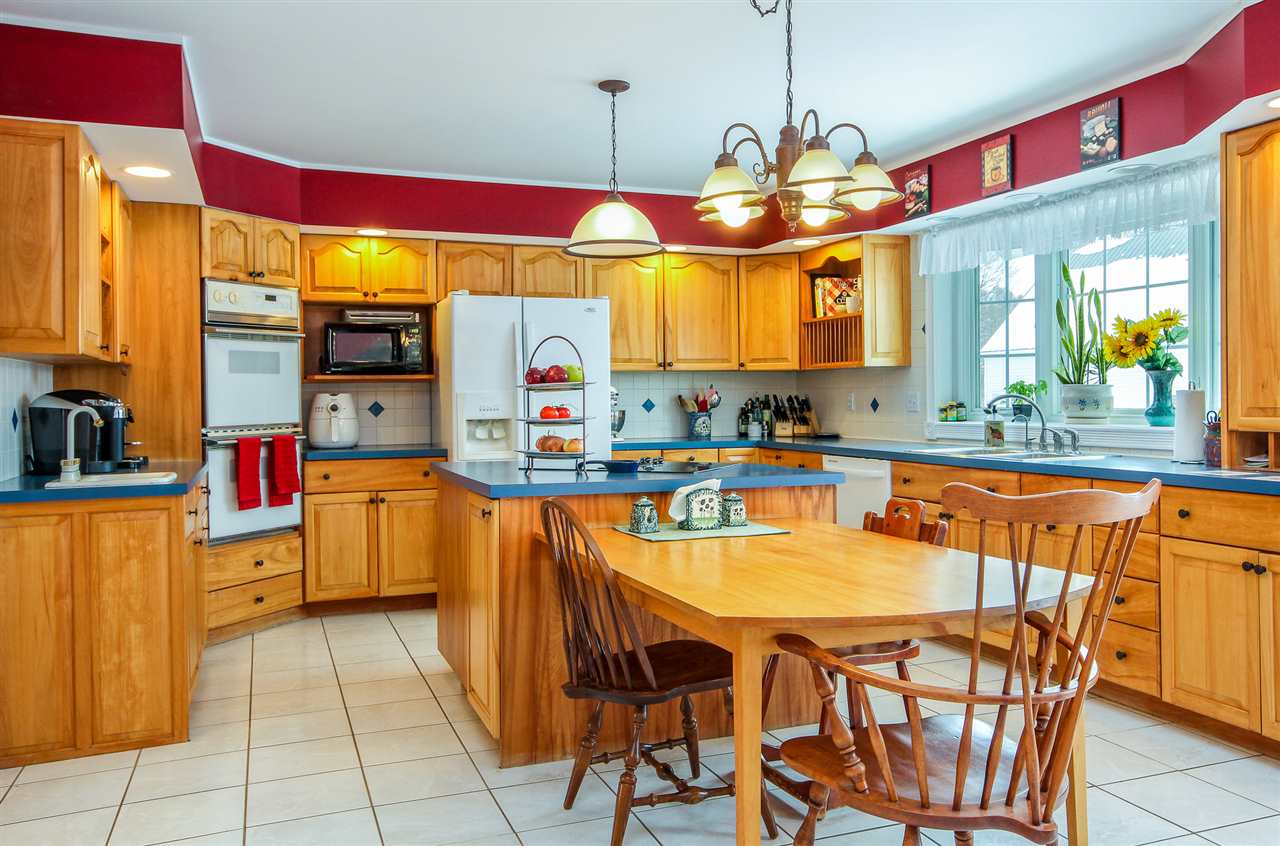 2651 Oak Hill Road Williston, VT 05495 - Photo 5 of 40