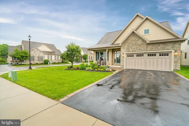 $599,000 | 843 Summer Breeze Path, Cochranville, PA 19330