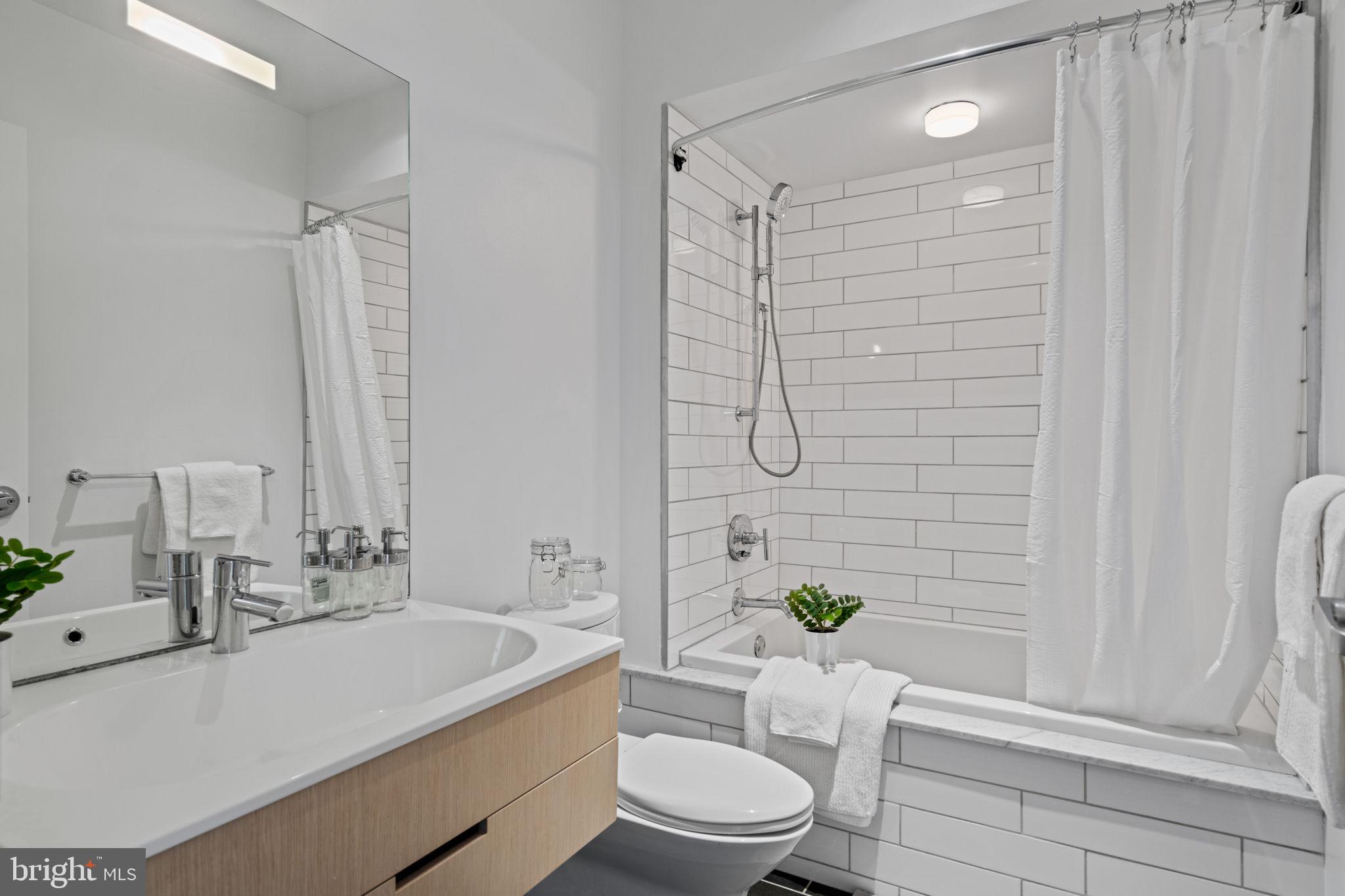 1101 Washington Avenue, Unit PH3 Philadelphia, PA 19147 - Photo 27 of 40