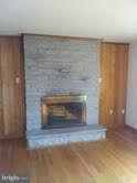 16706 Hampton Road Williamsport, MD 21795 - Photo 14 of 24 Living Room