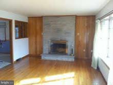 16706 Hampton Road Williamsport, MD 21795 - Photo 15 of 24 Living Room