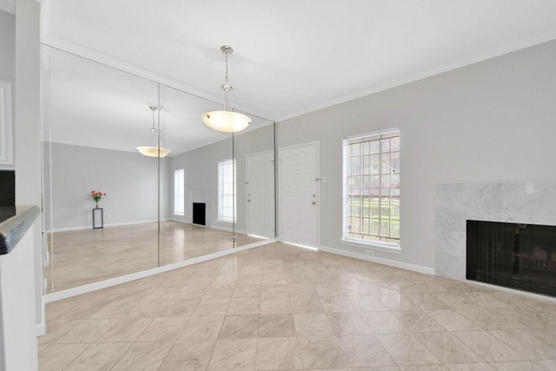 7299 Regency Square Court, Unit 7299 Houston, TX 77036 - Photo 4 of 20