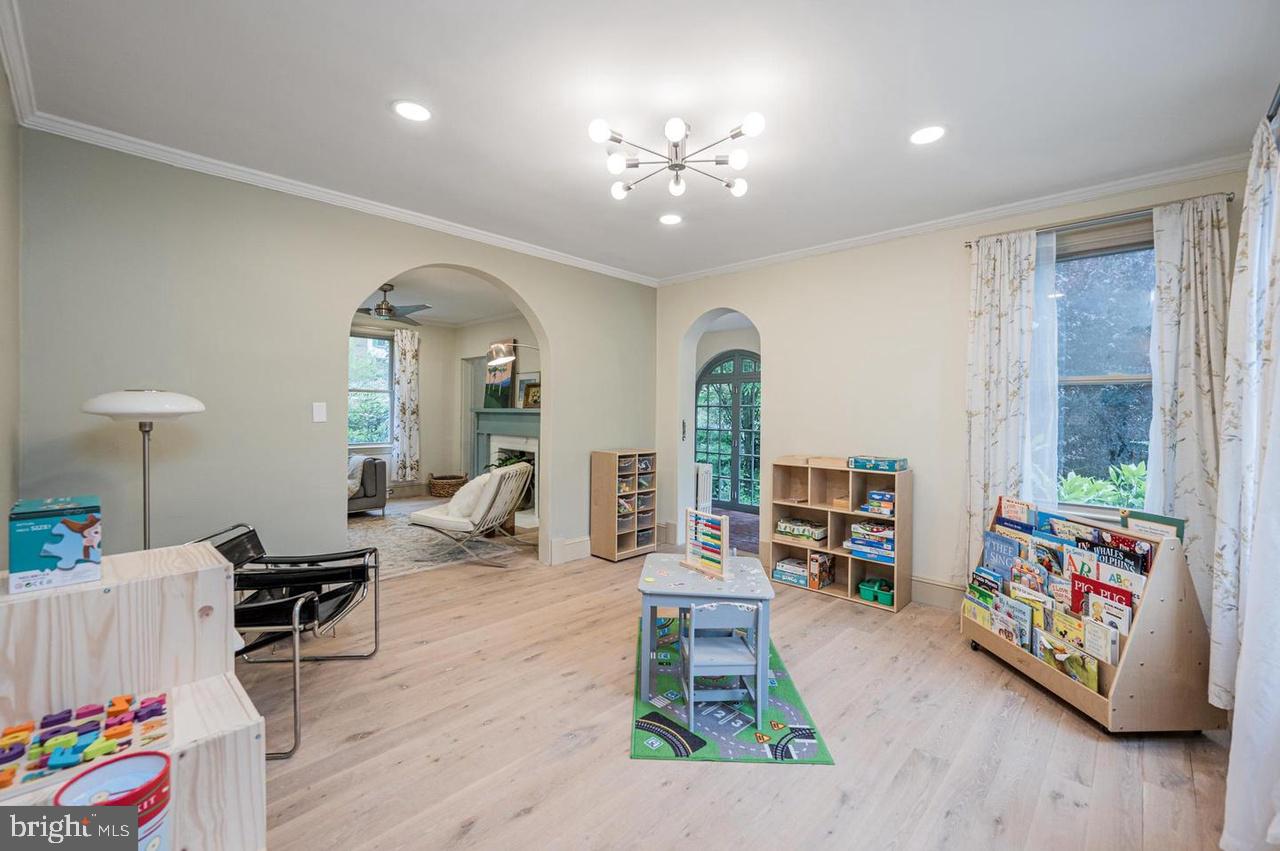 2244 Crest Road Baltimore, MD 21209 - Photo 20 of 54 a living room with furniture and wooden floor