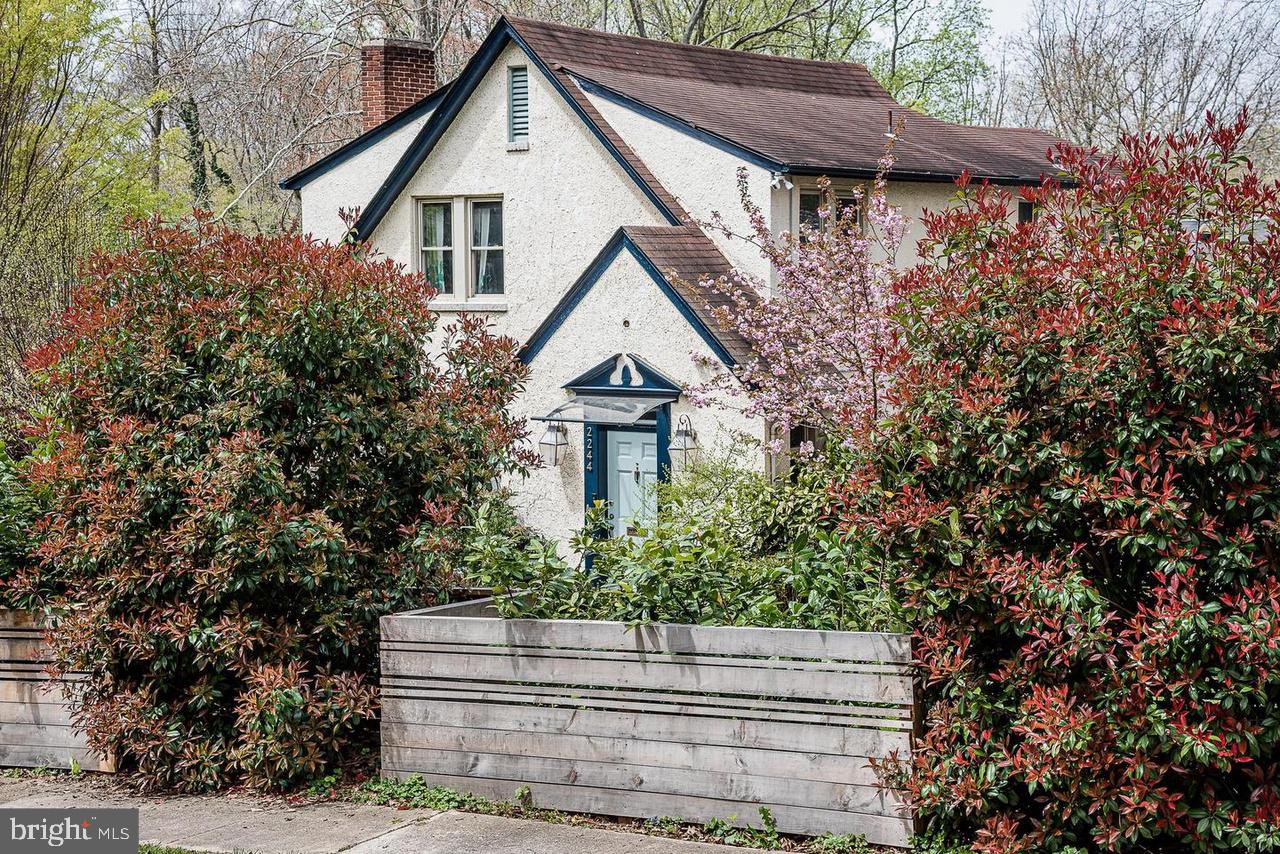 2244 Crest Road Baltimore, MD 21209 - Photo 52 of 54 a house view with a outdoor space
