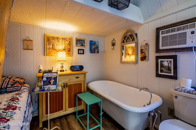 $349,999 | 5909 Old Walland Highway, Walland, TN 37886