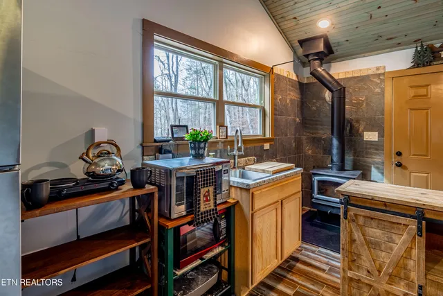 $349,999 | 5909 Old Walland Highway, Walland, TN 37886