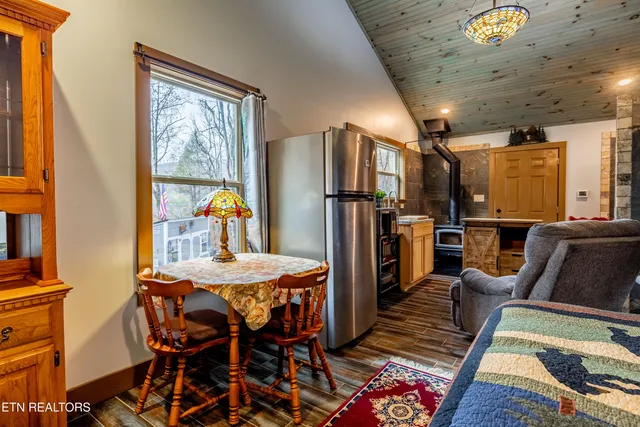 $349,999 | 5909 Old Walland Highway, Walland, TN 37886