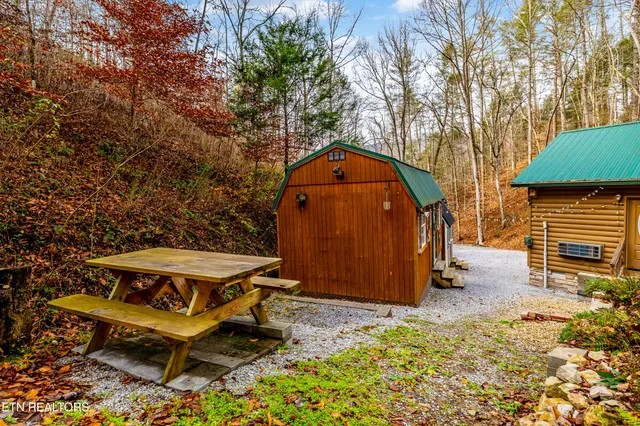 $349,999 | 5909 Old Walland Highway, Walland, TN 37886