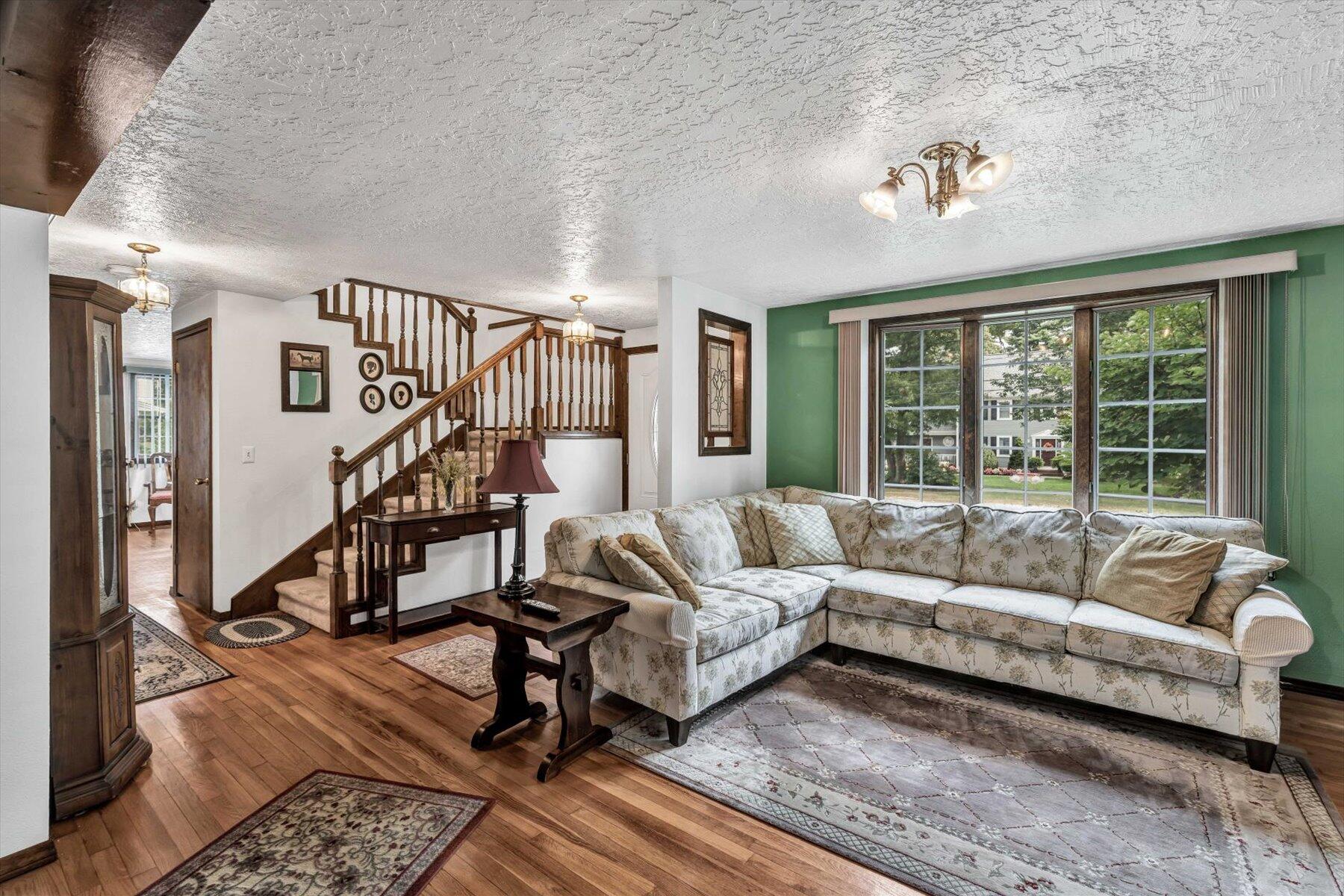 108 Mayflower Ridge Drive Wareham, MA 02571 - Photo 16 of 66 57-IMGP4869