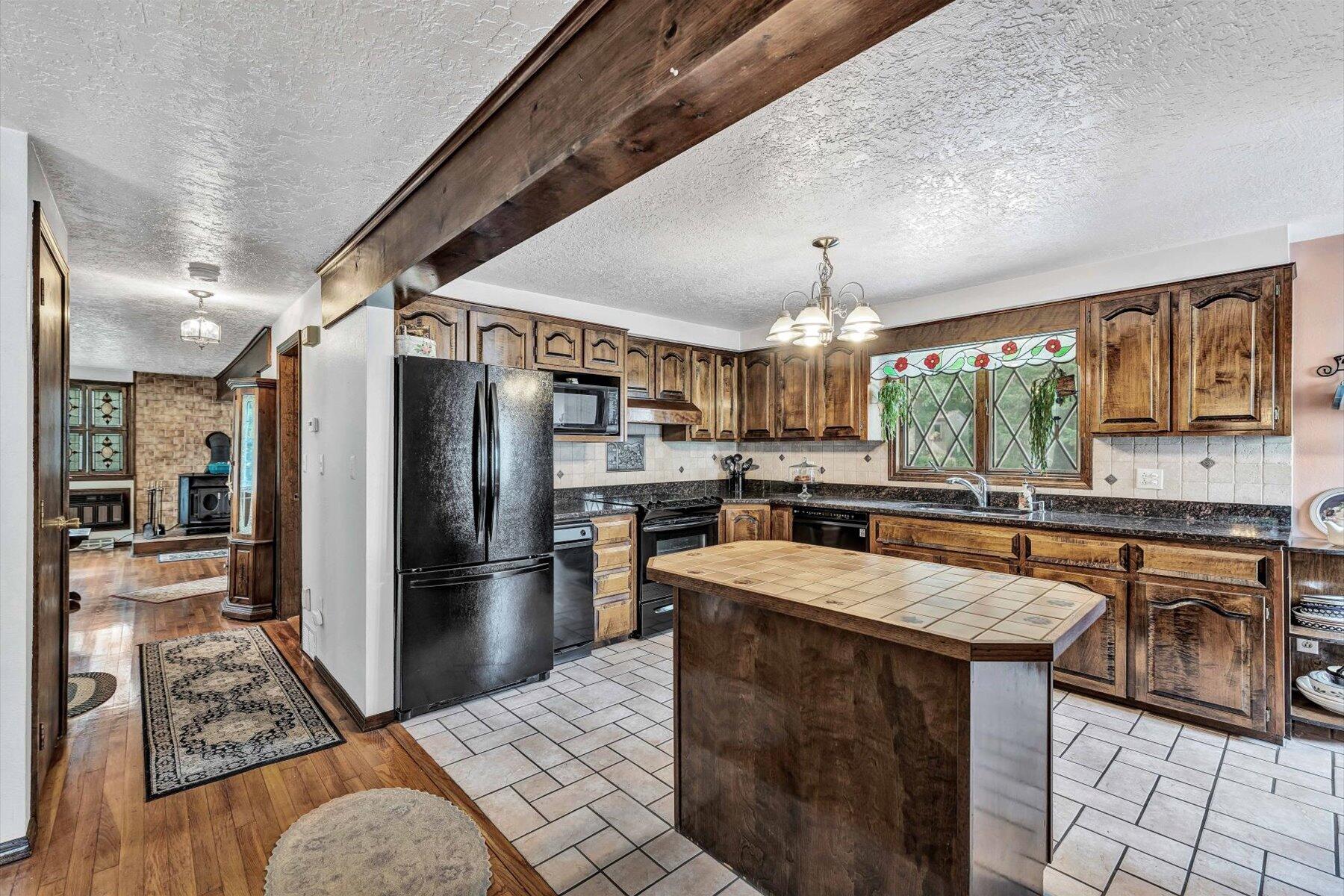 108 Mayflower Ridge Drive Wareham, MA 02571 - Photo 8 of 66 45-IMGP4833