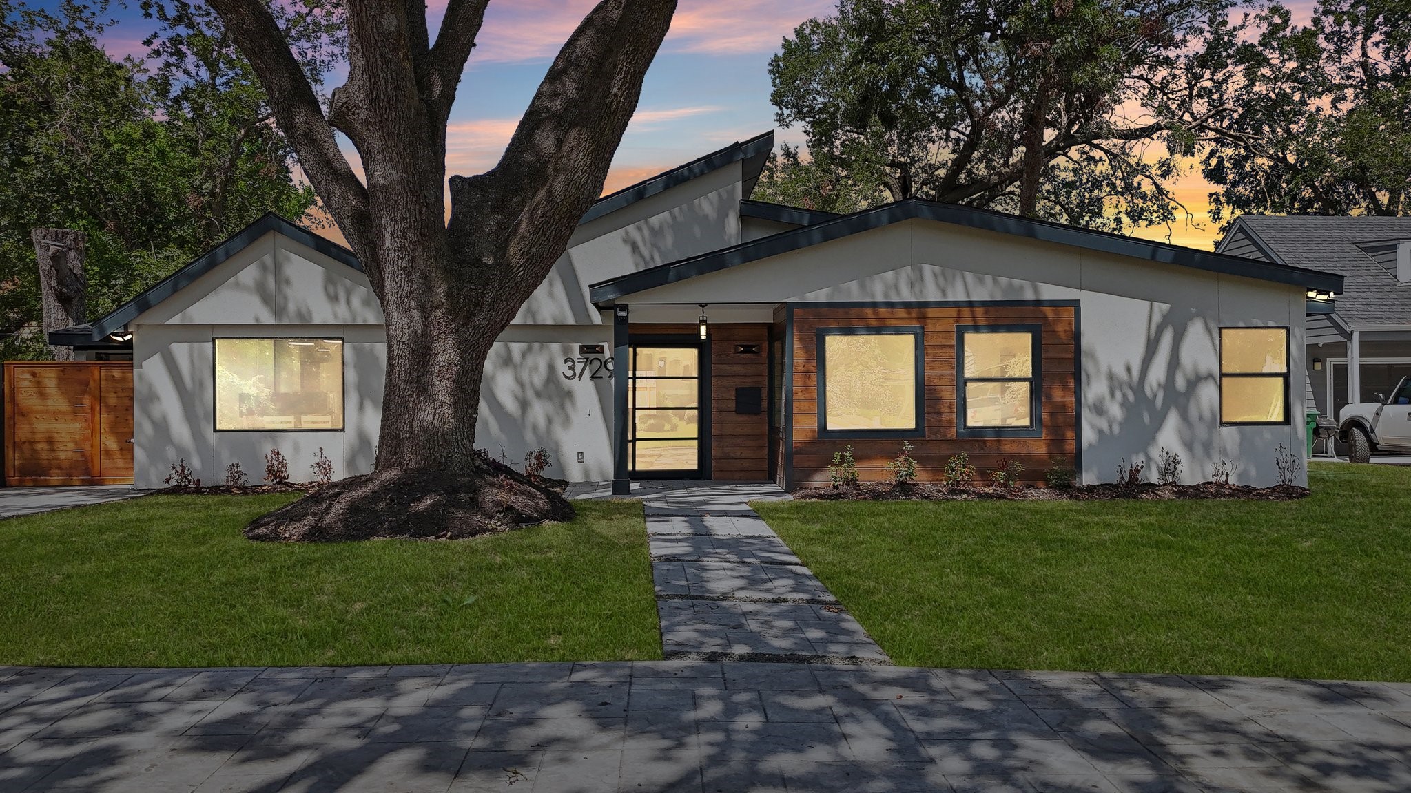 3729 Rio Vista Street Houston, TX 77021 - Photo 2 of 40