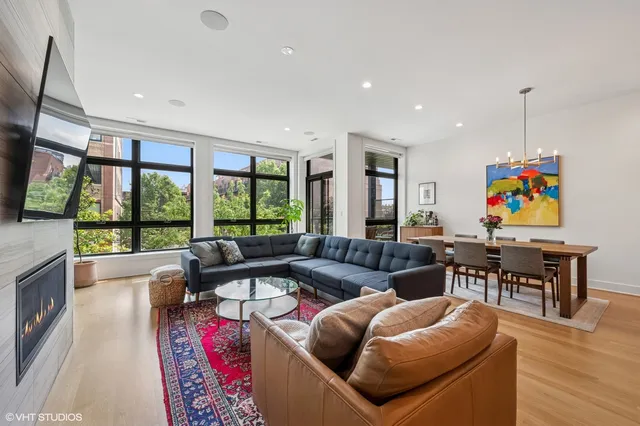 $959,000 | 1156 West Ohio Street, Unit 2E, Chicago, IL 60642