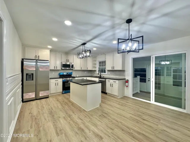 $539,000 | 1709 Commonwealth Boulevard, Toms River, NJ 08757