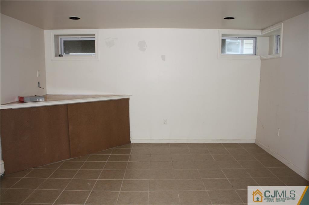 595 Old Post Road Edison, NJ 08817 - Photo 18 of 19 a view of an empty room