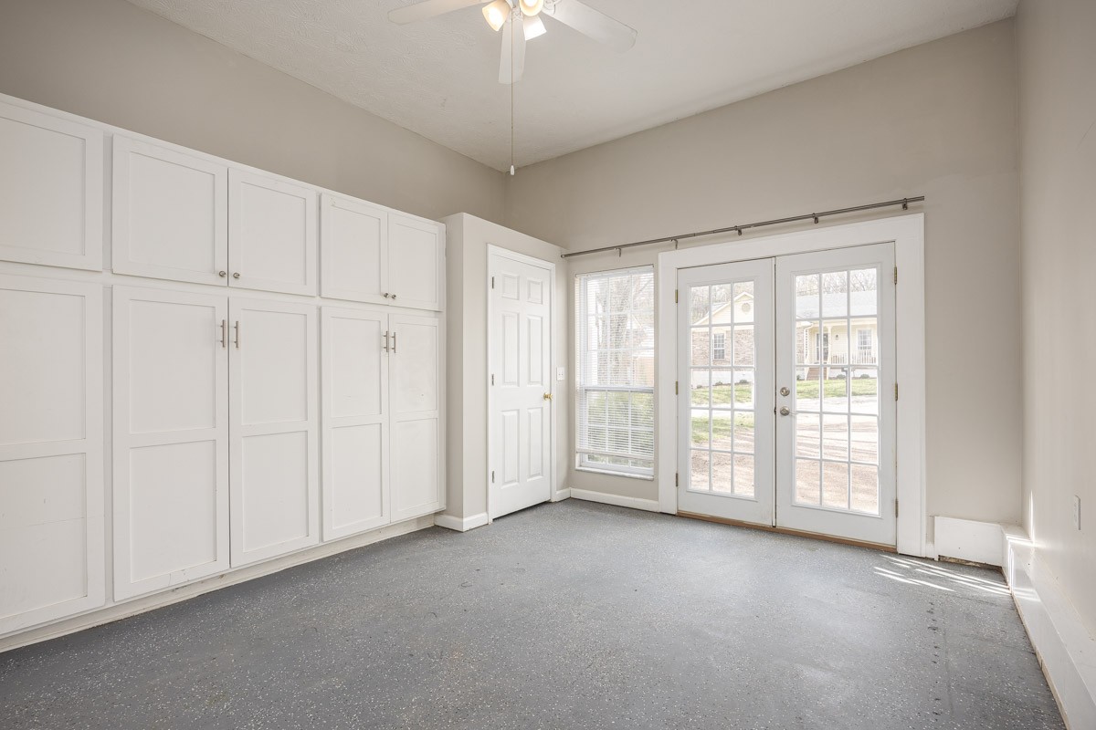 5916 Retriever Court Antioch, TN 37013 - Photo 14 of 30 a view of an empty room with a window