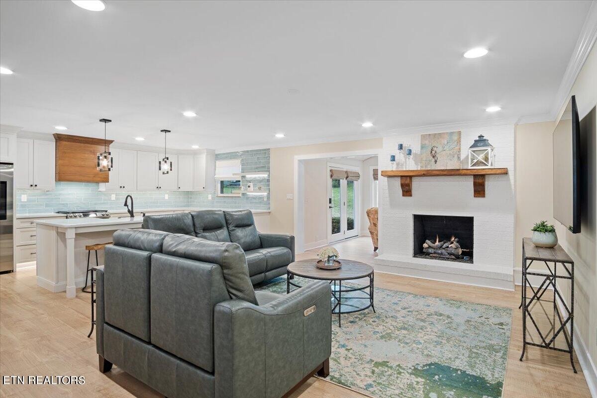 2404 Cunningham Road Knoxville, TN 37918 - Photo 5 of 50 Gallery Image 5
