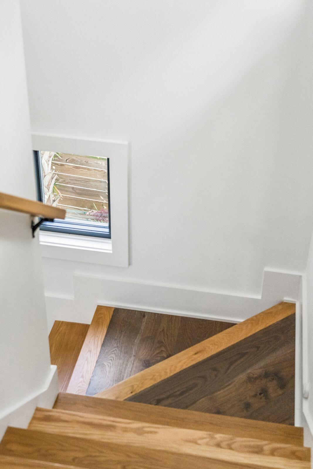 7 Carrere Court Charleston, SC 29403 - Photo 28 of 56 Stairway to Third floor