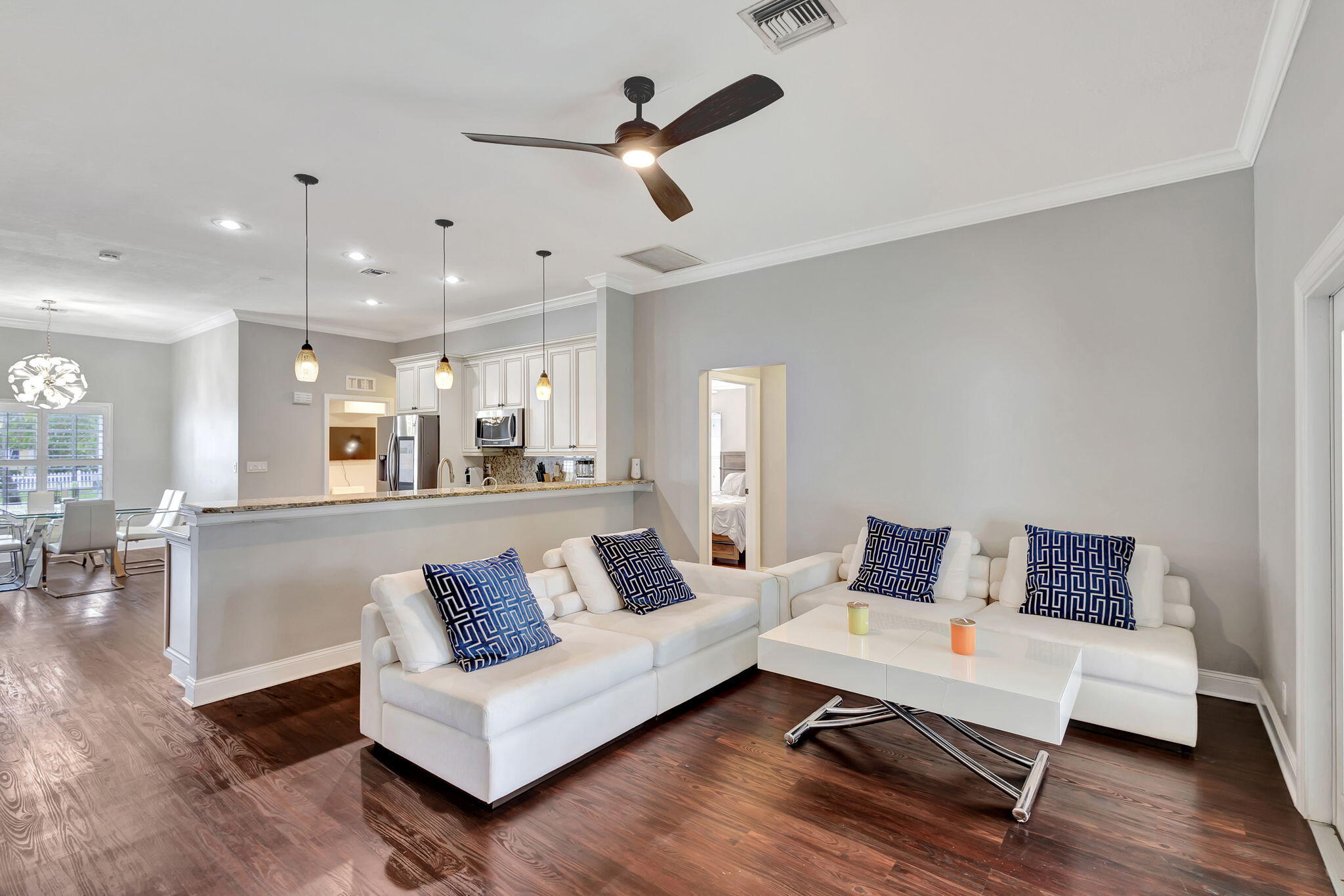 6454 Foster Street Jupiter, FL 33458 - Photo 25 of 51 Family Room