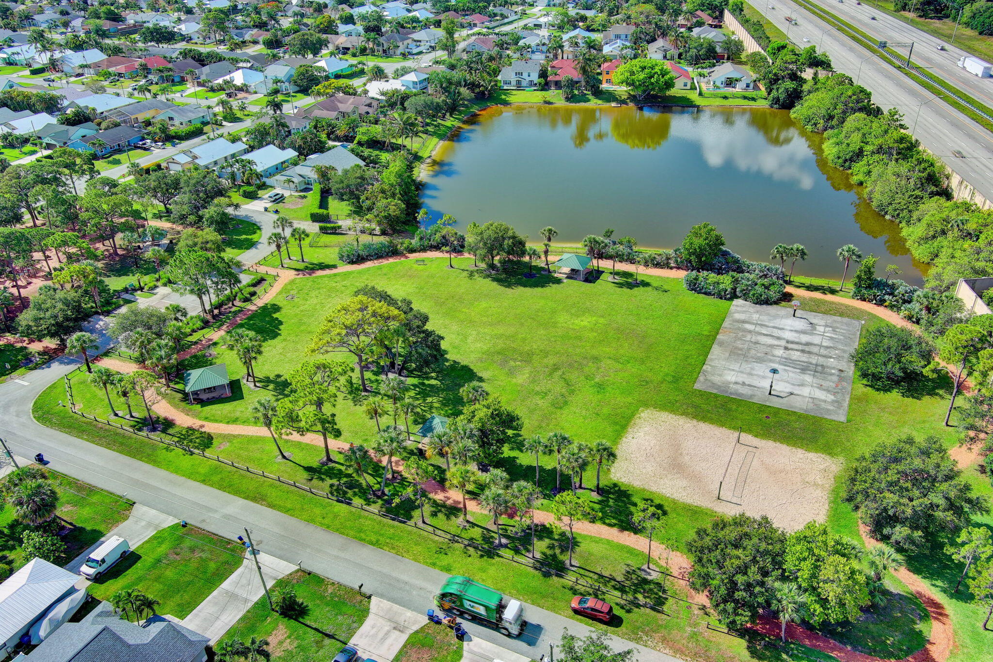 6454 Foster Street Jupiter, FL 33458 - Photo 10 of 51 Area