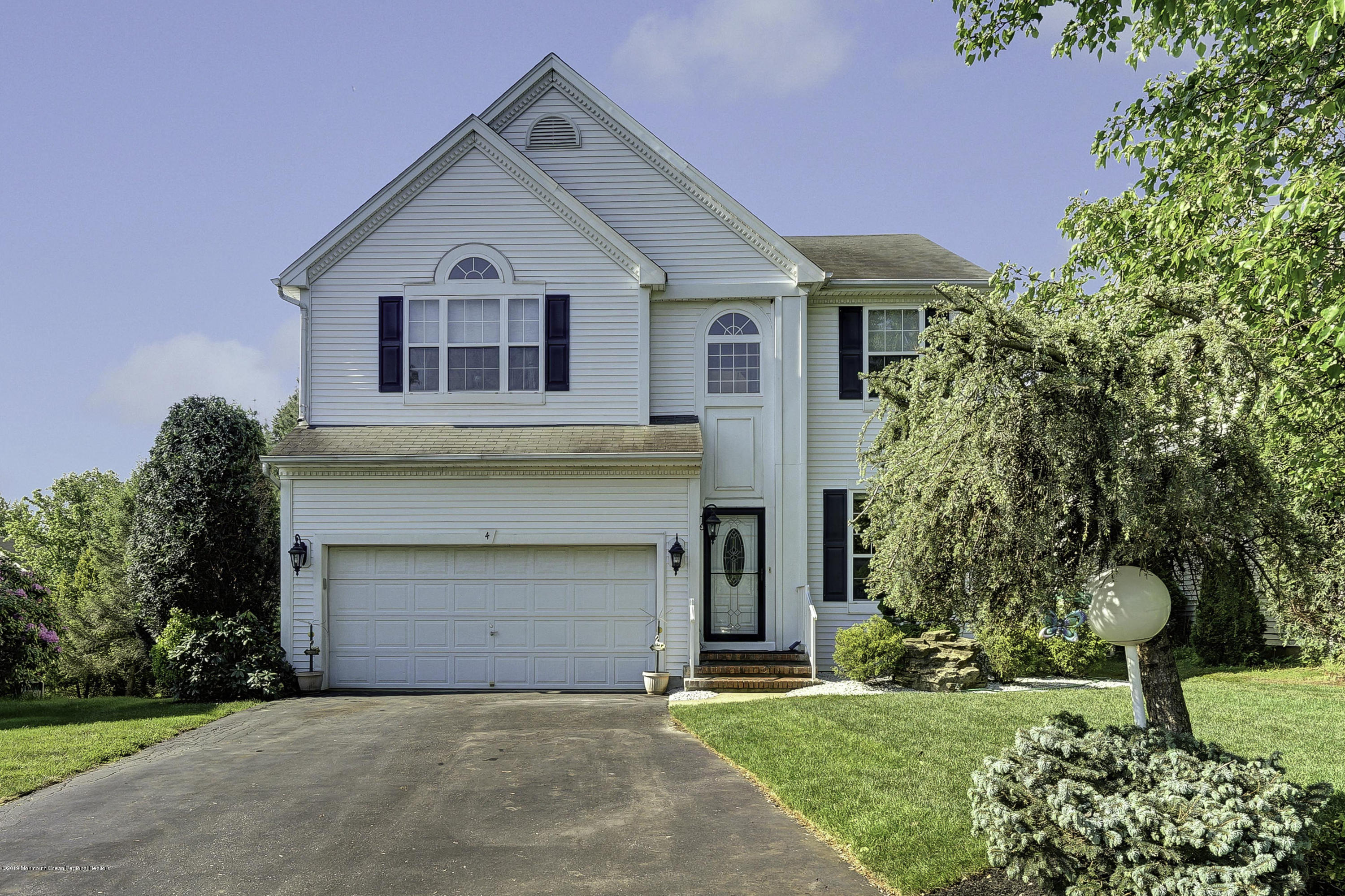 4 Duke Pass Colts Neck, NJ 07722 - Photo 2 of 58 001_dsc07075b