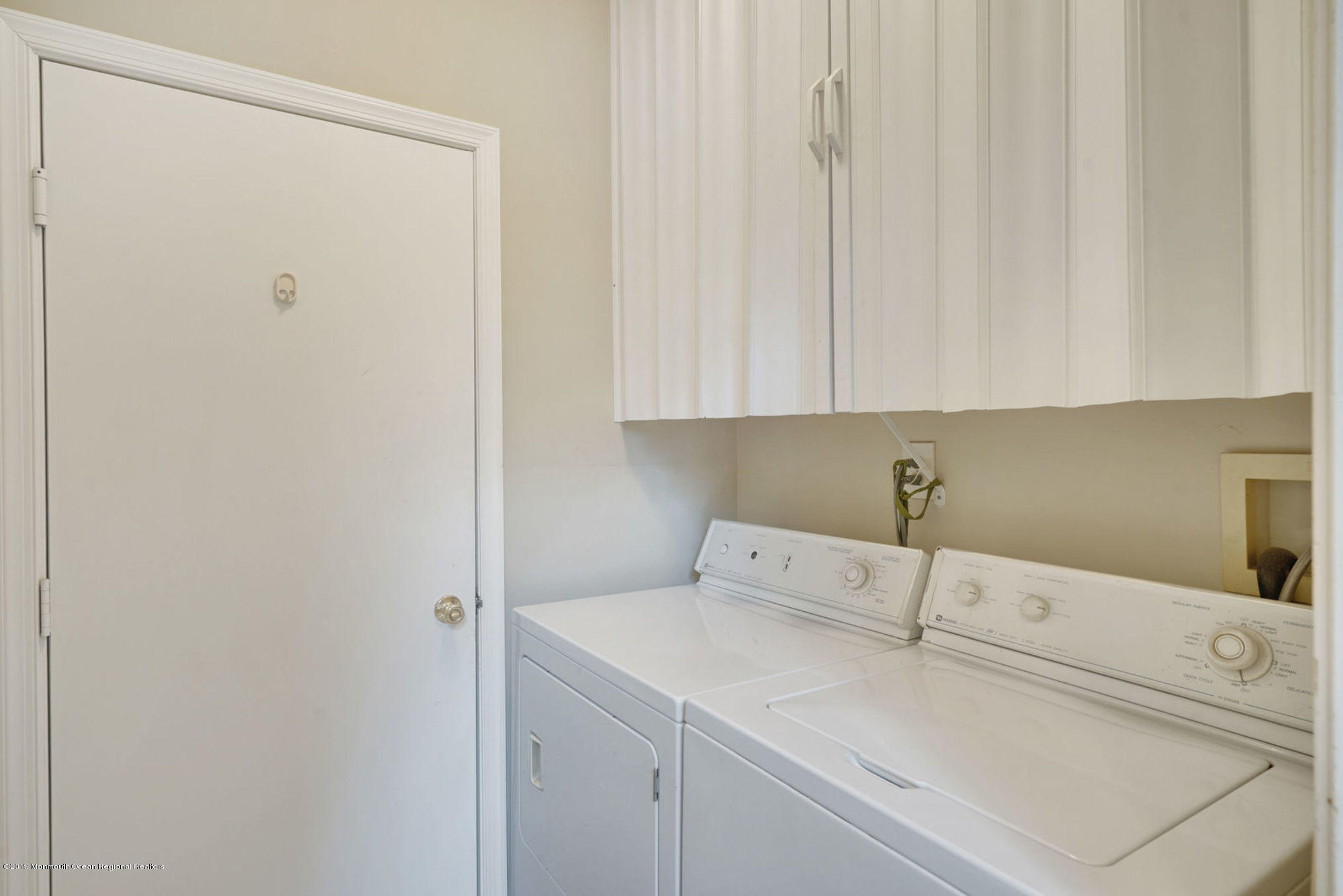 4 Duke Pass Colts Neck, NJ 07722 - Photo 28 of 58 027_dsc08901-dsc08905