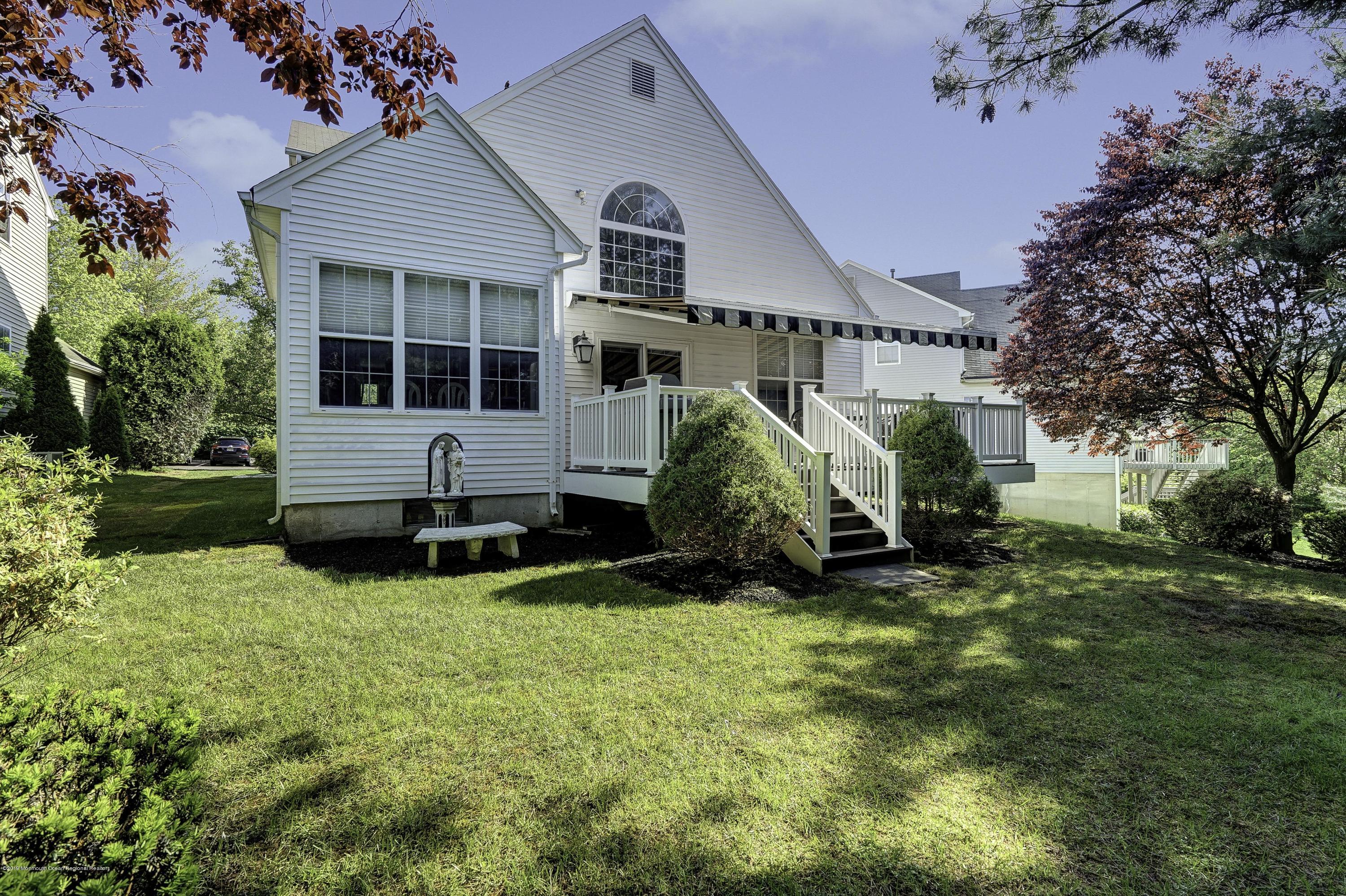 4 Duke Pass Colts Neck, NJ 07722 - Photo 9 of 58 092_dsc07105