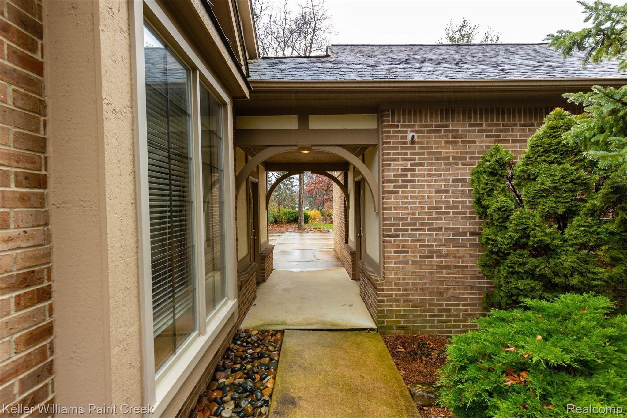 40925 Coventry Road Novi, MI 48375 - Photo 4 of 47 40925 Coventry Rd-5.jpg