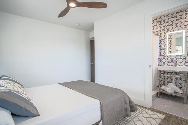 $3,990 | 4605 Ocean Beach Boulevard, Cocoa Beach, FL 32931