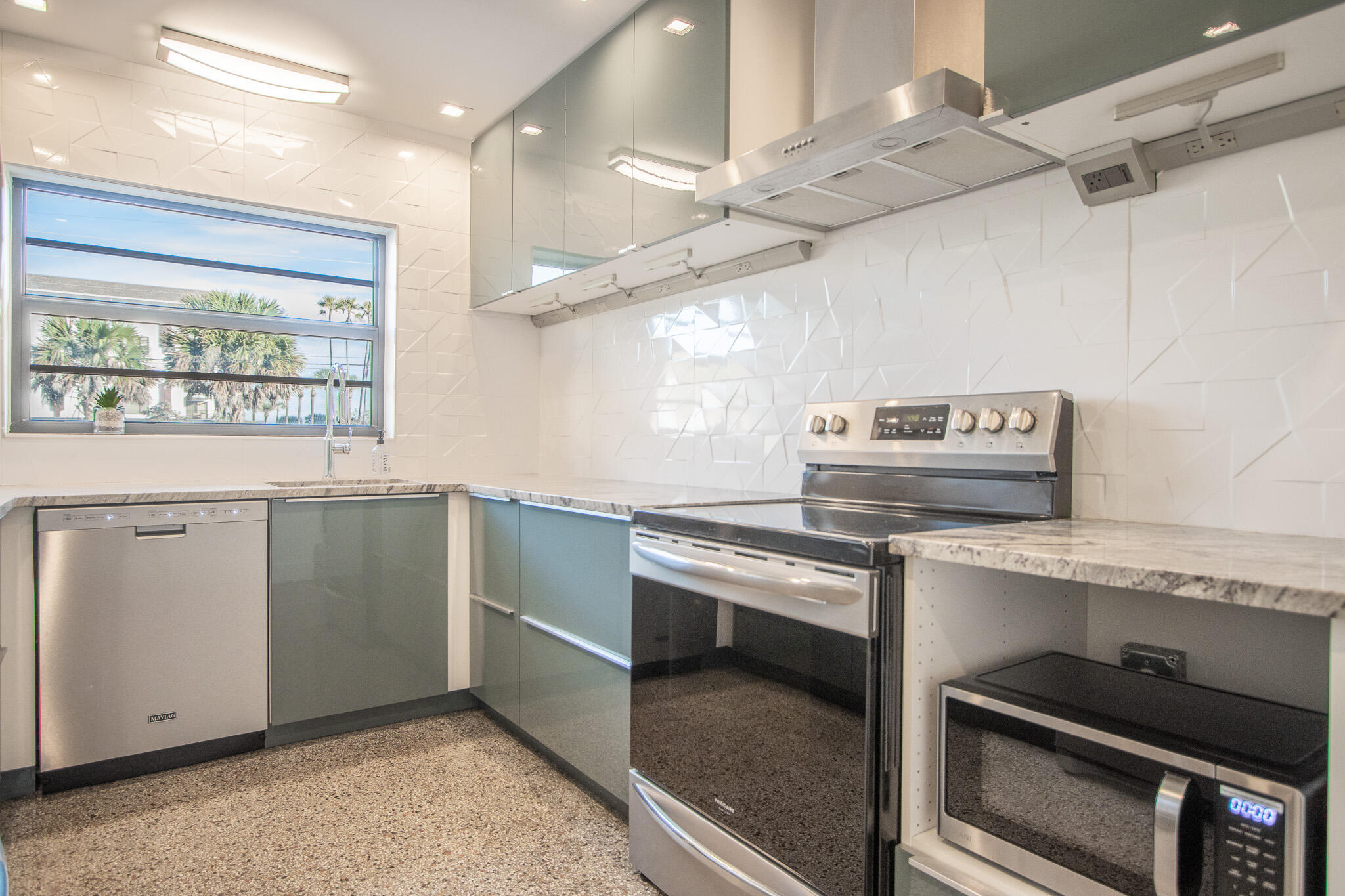 4605 Ocean Beach Boulevard Cocoa Beach, FL 32931 - Photo 26 of 44 IMG_9448-HDR