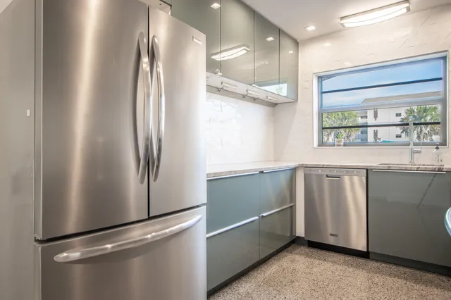 $3,990 | 4605 Ocean Beach Boulevard, Cocoa Beach, FL 32931