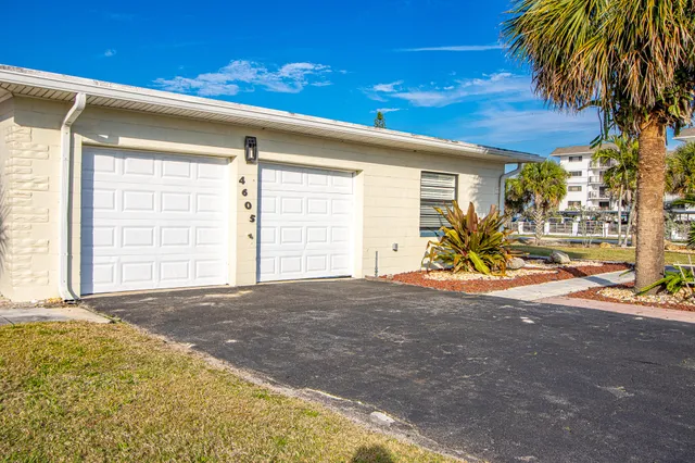 $3,990 | 4605 Ocean Beach Boulevard, Cocoa Beach, FL 32931
