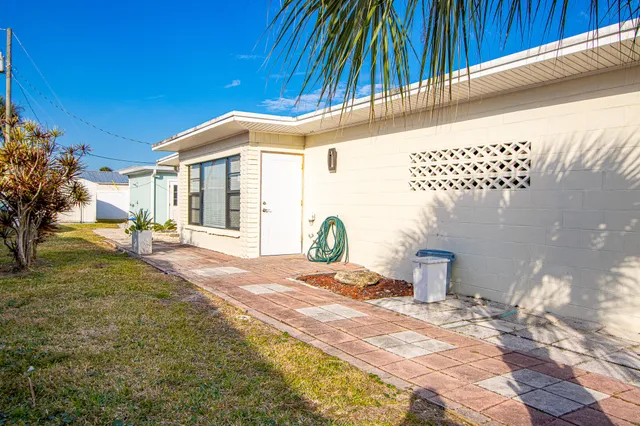 $3,990 | 4605 Ocean Beach Boulevard, Cocoa Beach, FL 32931