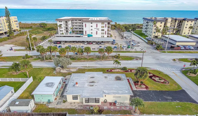 $3,990 | 4605 Ocean Beach Boulevard, Cocoa Beach, FL 32931