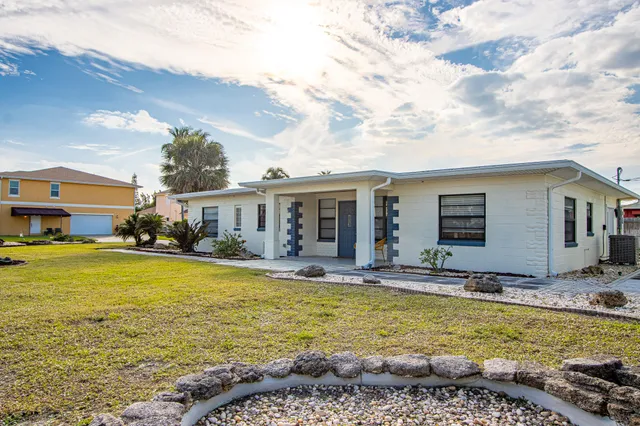 $3,990 | 4605 Ocean Beach Boulevard, Cocoa Beach, FL 32931