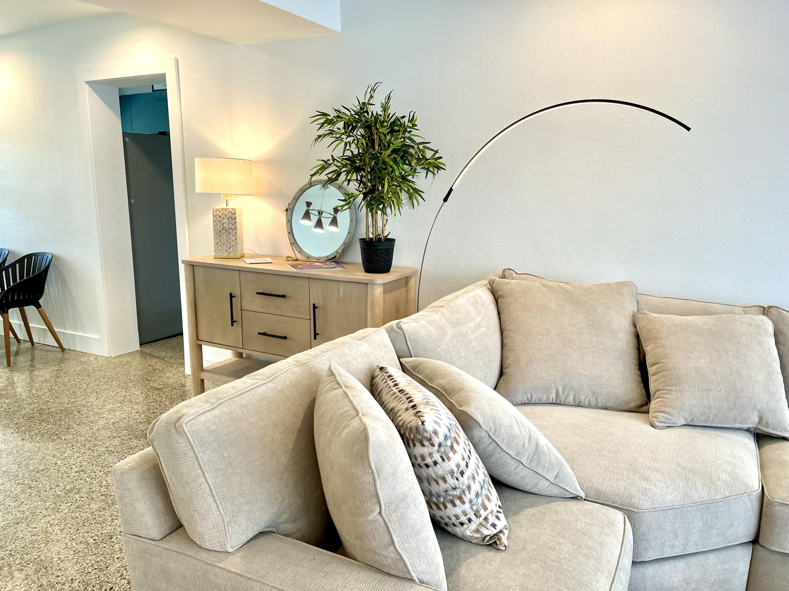 4605 Ocean Beach Boulevard Cocoa Beach, FL 32931 - Photo 7 of 44 IMG_9604