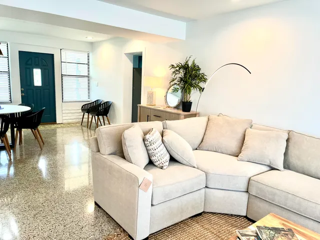 $3,990 | 4605 Ocean Beach Boulevard, Cocoa Beach, FL 32931