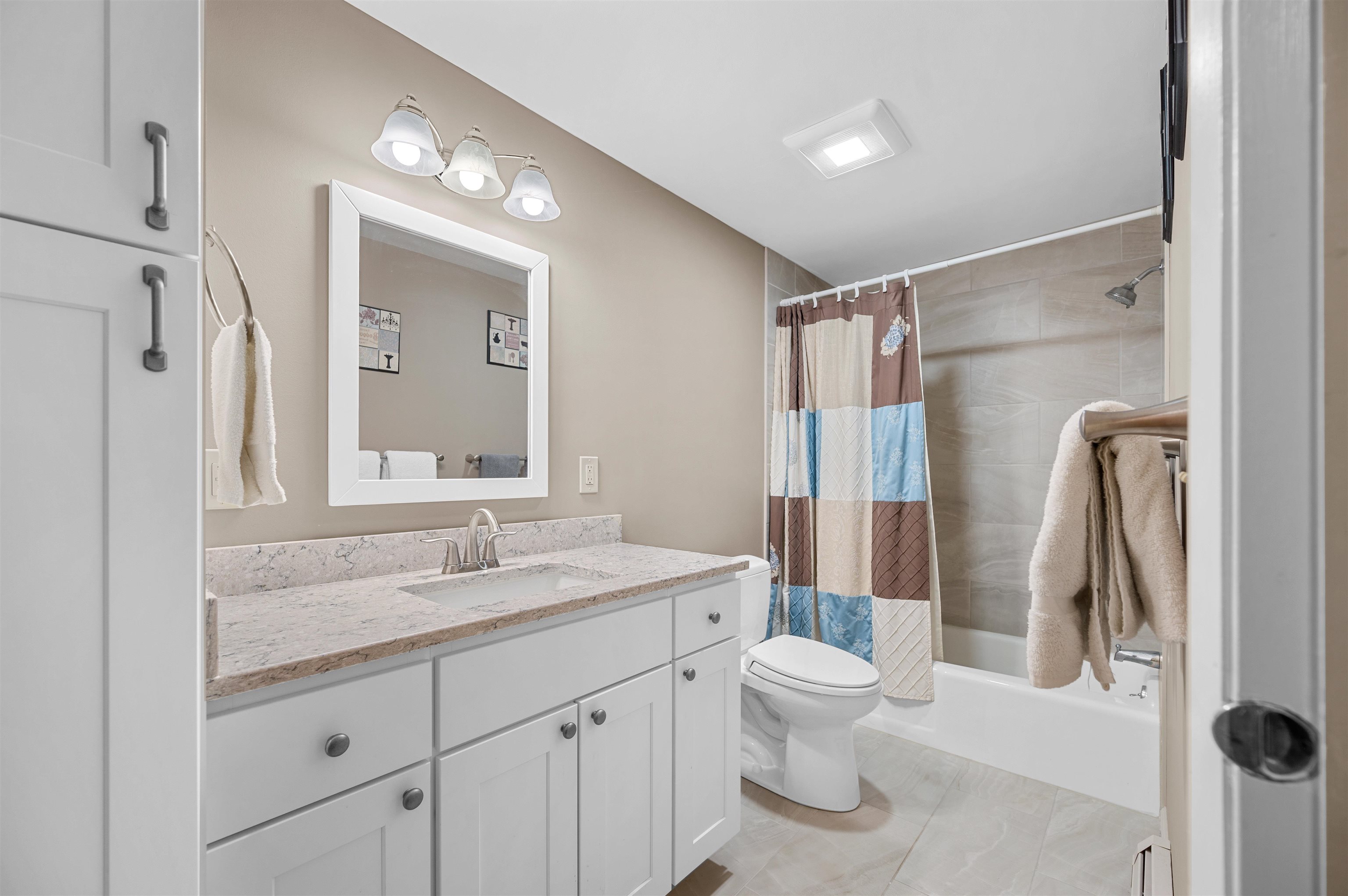 67 Fox Hill Road, Unit 5 Stowe, VT 05672 - Photo 12 of 16 Gallery Image 12